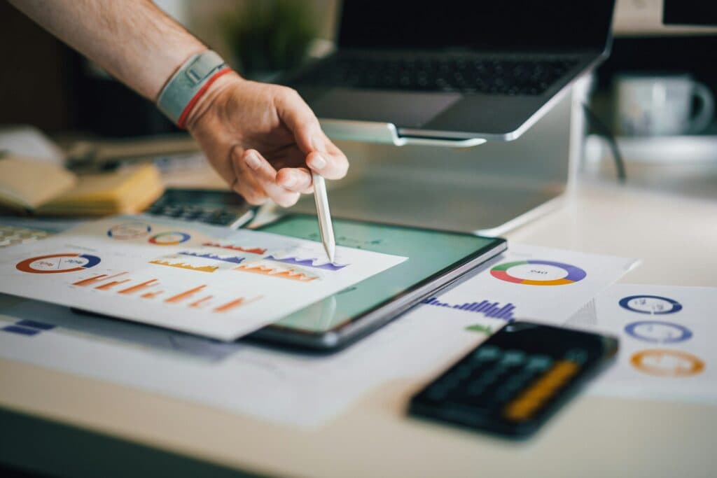Accounting SaaS support team using AI to resolve finance and reporting queries